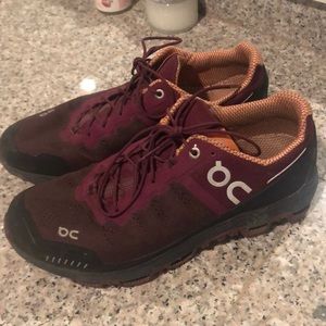 Women’s on cloud trail shoes